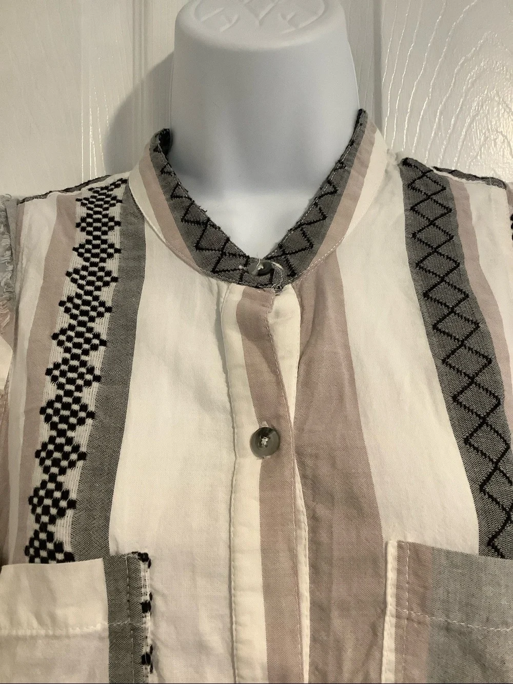 THE ODELLS ANTHRO 100% Cotton Black/White Frayed Sleeveless Button Down Top L